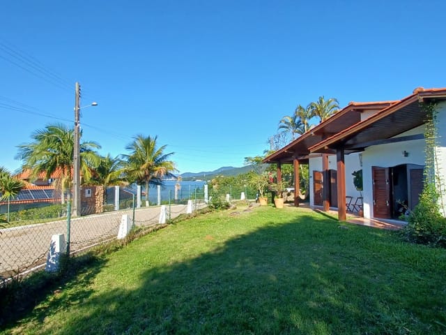 Foto do Casa - Casa plana em condomínio fechado com dois quartos, financiável, no Balneário de São Miguel (Guaporanga) - Biguaçu/SC | Costão Sul Imóveis