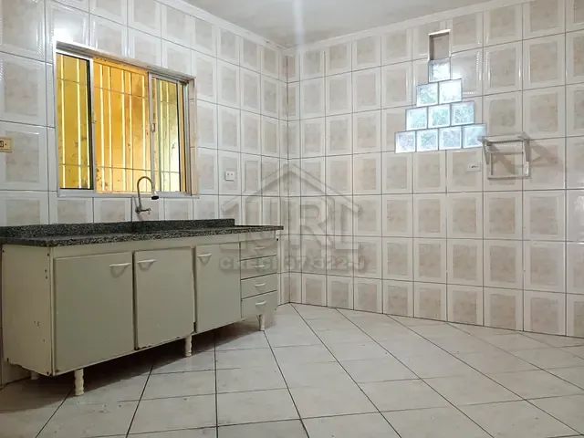 Casa com 232m² 2 quartos e 1 banheiro, para alugar, no bairro Jardim Zaira em Mauá