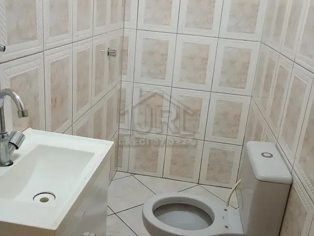 Casa com 232m² 2 quartos e 1 banheiro, para alugar, no bairro Jardim Zaira em Mauá