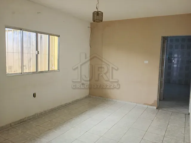 Casa com 232m² 2 quartos e 1 banheiro, para alugar, no bairro Jardim Zaira em Mauá