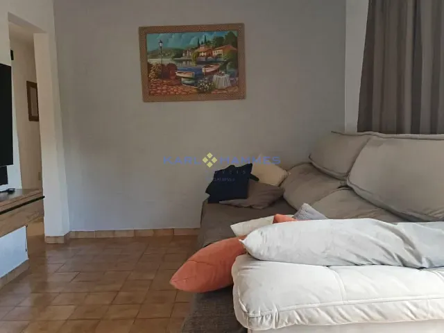 Casa 4 quartos e 3 banheiros, à venda, no bairro Corrêas em Petrópolis
