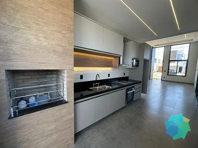 Casa com 300m² 3 quartos e 4 banheiros, à venda, no bairro Loteamento Ilha de Capri em Salto