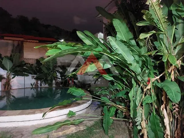 Casa com 360m² 2 quartos e 2 banheiros, à venda, no bairro Piratininga em Niterói