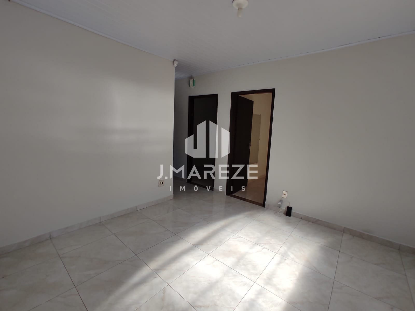 Casa à venda com 3 quartos, 100m² - Foto 5