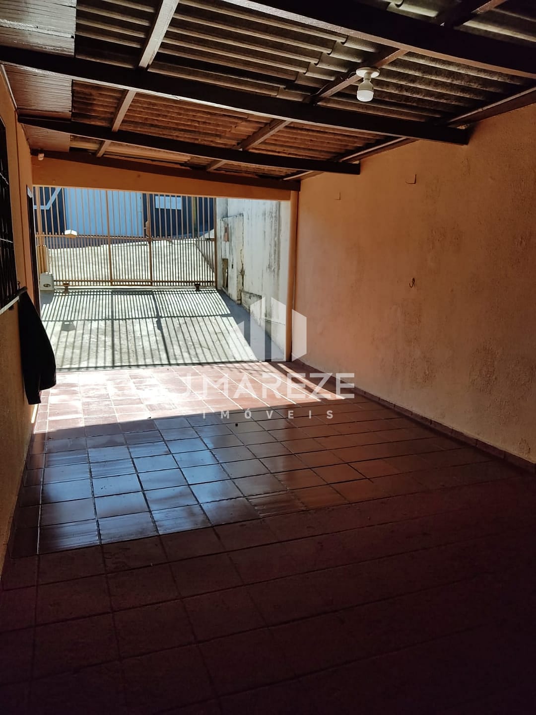 Casa à venda com 3 quartos, 100m² - Foto 3