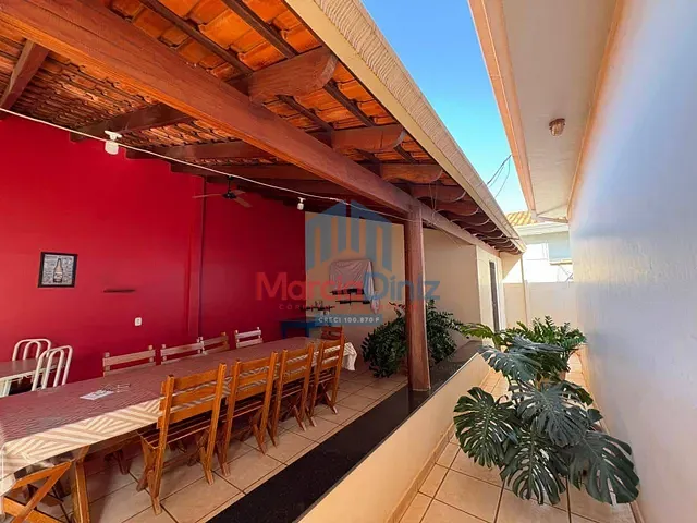 Casa com 330m² 3 quartos e 2 banheiros, à venda, no bairro Jardim Marajoara em Ituverava