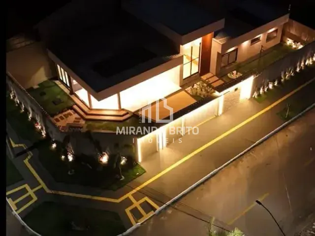 Casa 4 quartos e 5 banheiros, à venda, no bairro Vila Brasília em Aparecida de Goiânia