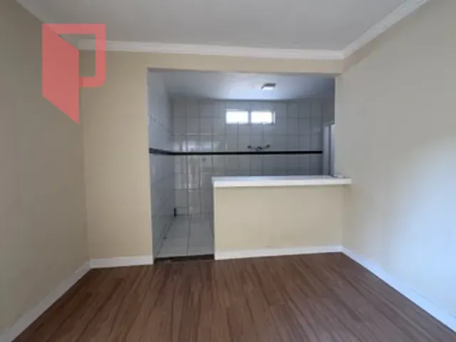 Casa 2 quartos e 1 banheiro, para alugar, no bairro Caiçaras em Belo Horizonte