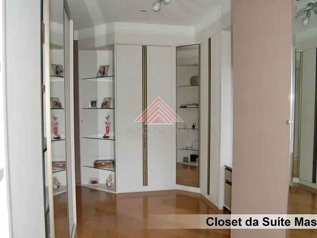 Casa com 1200m² 5 quartos e 6 banheiros, à venda, no bairro Perová em Arujá