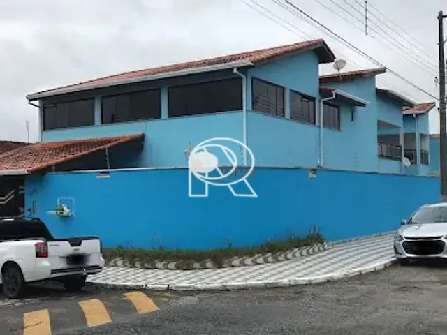 Casa à venda, no bairro Vila Cabral em Registro