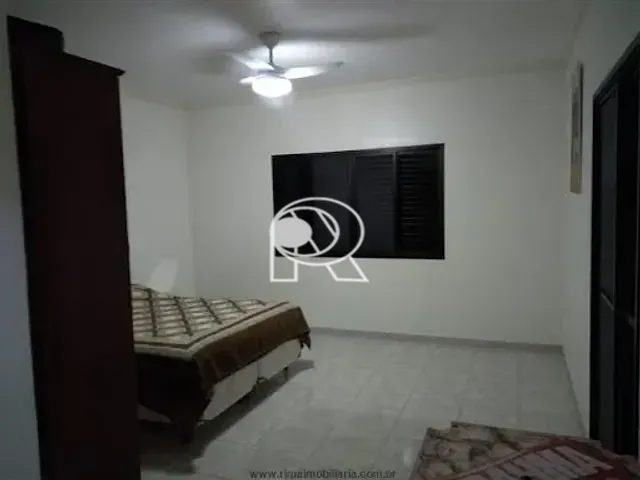 Casa à venda, no bairro Vila Cabral em Registro