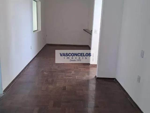Casa com 260m² 10 quartos e 3 banheiros, à venda, no bairro Vila Ema em São José dos Campos