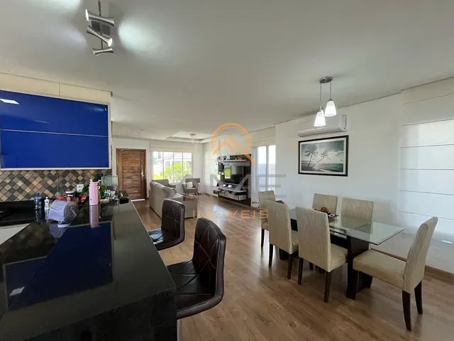 Casa com 423m² 3 quartos e 3 banheiros, à venda, no bairro Laranjal em Pelotas
