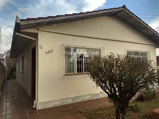 Casa com 345m² 3 quartos e 1 banheiro, à venda, no bairro Centro em Ponta Grossa