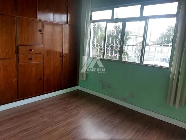 Casa com 345m² 3 quartos e 1 banheiro, à venda, no bairro Centro em Ponta Grossa