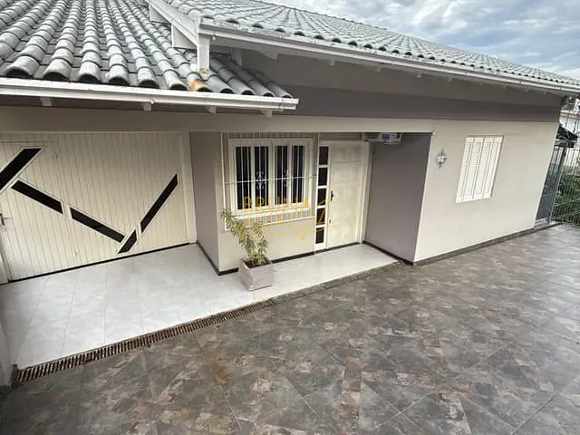 Casa 4 quartos e 2 banheiros, para alugar, no bairro Vila Irma em Sapiranga