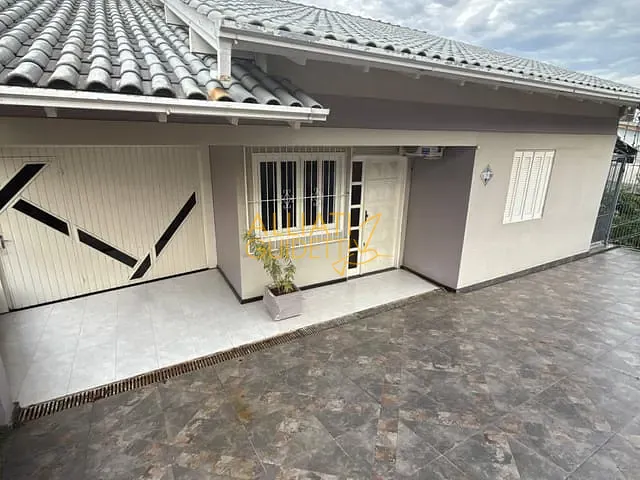 Casa 4 quartos e 2 banheiros, para alugar, no bairro Vila Irma em Sapiranga