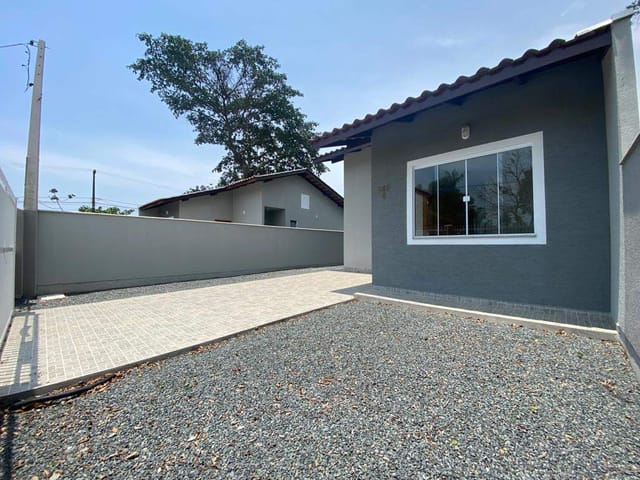 Casa com 178m² 2 quartos e 2 banheiros, à venda, no bairro Quinta dos Açorianos em Barra Velha