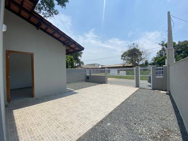 Casa com 178m² 2 quartos e 2 banheiros, à venda, no bairro Quinta dos Açorianos em Barra Velha
