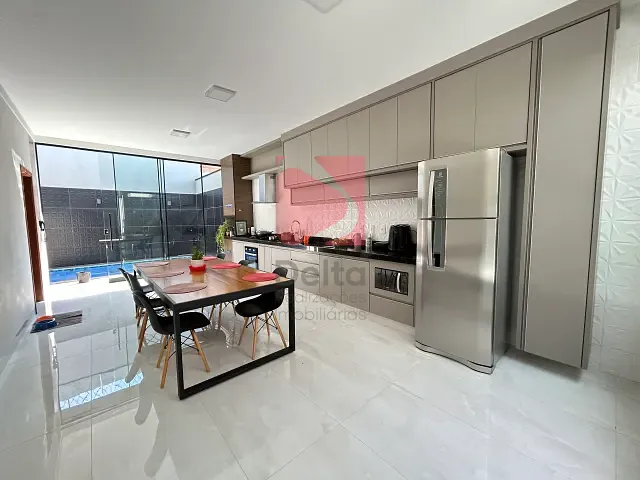 Casa 3 quartos e 2 banheiros, à venda, no bairro Jardim Maitê em Pirassununga