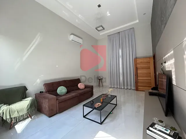 Casa 3 quartos e 2 banheiros, à venda, no bairro Jardim Maitê em Pirassununga
