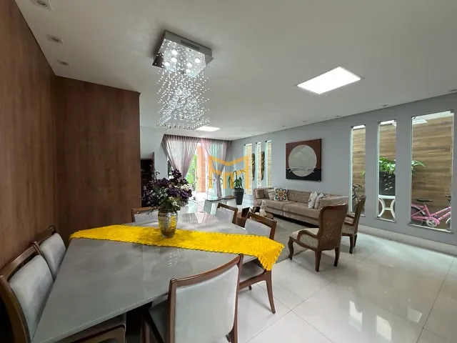 Casa 3 quartos e 5 banheiros, à venda, no bairro Parque Verde em Belém