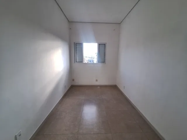 Casa 2 quartos e 1 banheiro, para alugar, no bairro Vila Gustavo em São Paulo