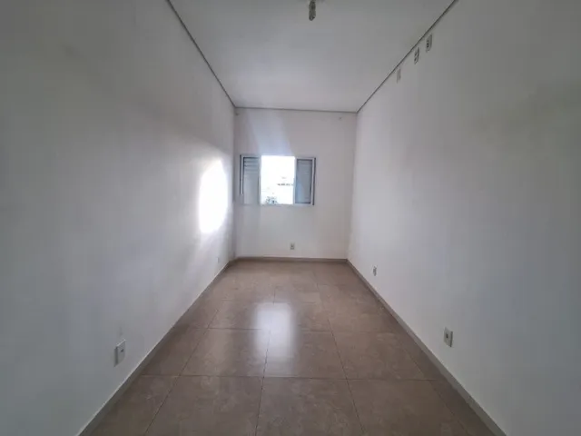 Casa 2 quartos e 1 banheiro, para alugar, no bairro Vila Gustavo em São Paulo