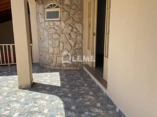 Casa com 360m² 3 quartos e 2 banheiros, à venda, no bairro Jardim Alvorada em Mococa