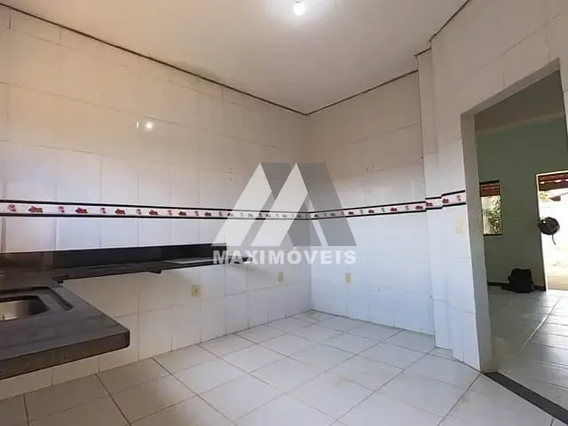 Casa 3 quartos e 1 banheiro, para alugar, no bairro Juparana em Araçuaí