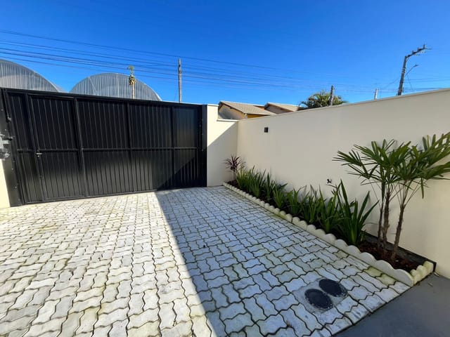 Casa com 145m² 4 quartos e 3 banheiros, à venda, no bairro São João do Rio Vermelho em Florianópolis