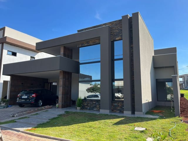 Casa com 300m² 3 quartos e 1 banheiro, à venda, no bairro Vila Salomé em Cambé