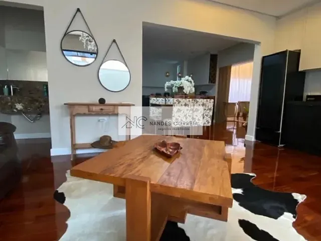 Casa 3 quartos e 3 banheiros, à venda, no bairro centro em Ibiporã