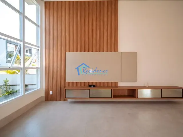 Casa com 300m² 3 quartos e 5 banheiros, à venda, no bairro Jardim Esplanada em Indaiatuba