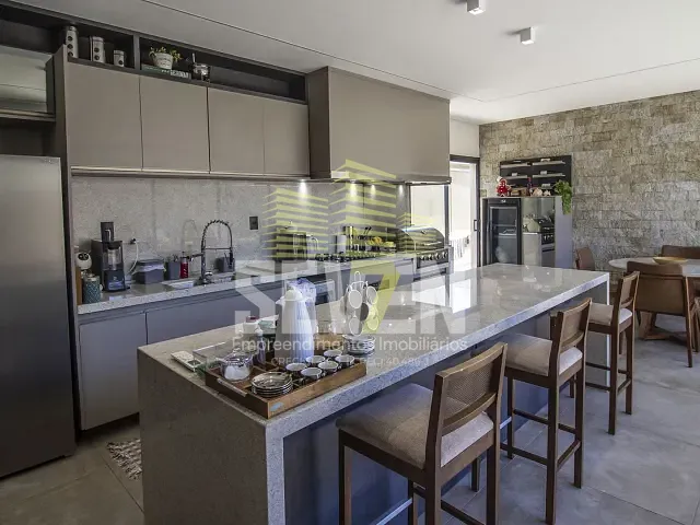 Casa com 300m² 3 quartos e 5 banheiros, à venda, no bairro Villa de Leon I em Piratininga