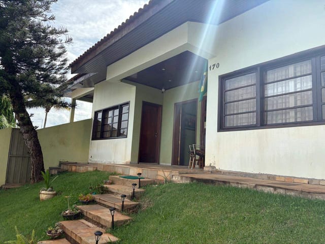 Casa com 360m² 3 quartos e 3 banheiros, à venda, no bairro Vale de San Izidro em Londrina