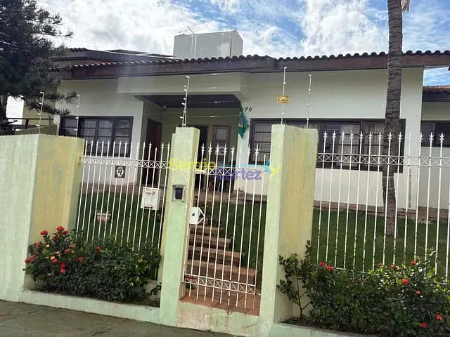 Casa com 360m² 3 quartos e 3 banheiros, à venda, no bairro Vale de San Izidro em Londrina