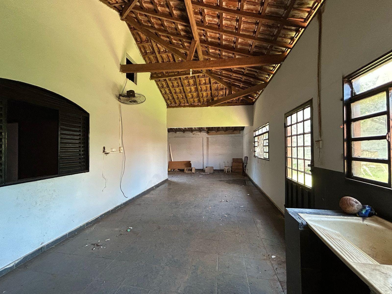Casa à venda com 3 quartos, 180m² - Foto 3