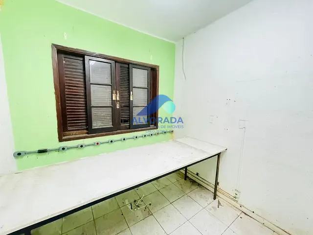 Casa com 220m² 1 quarto e 1 banheiro, para alugar, no bairro Vila Maria em São José dos Campos