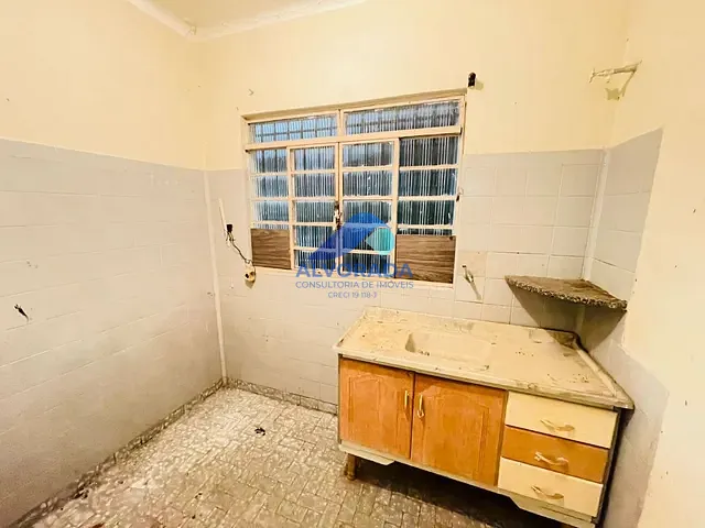 Casa com 220m² 1 quarto e 1 banheiro, para alugar, no bairro Vila Maria em São José dos Campos