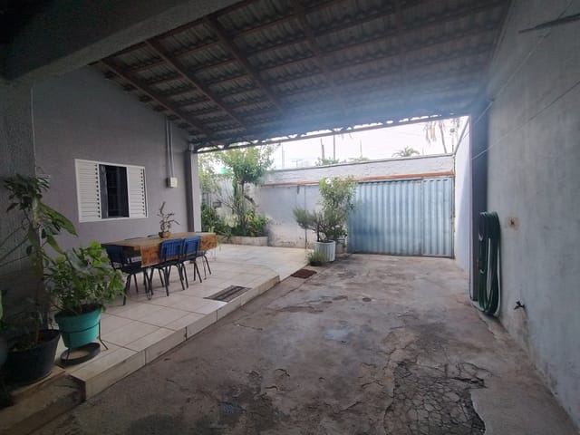 Casa 3 quartos e 2 banheiros, à venda, no bairro Garavelo Residencial Park em Aparecida de Goiânia