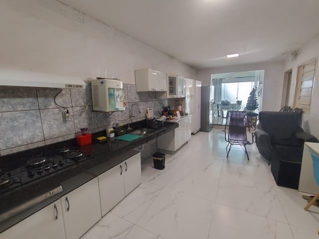 Casa 3 quartos e 2 banheiros, à venda, no bairro Garavelo Residencial Park em Aparecida de Goiânia