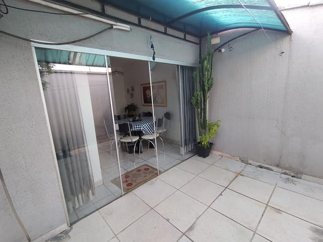 Casa 3 quartos e 2 banheiros, à venda, no bairro Garavelo Residencial Park em Aparecida de Goiânia
