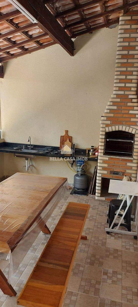Casa à venda com 4 quartos, 250m² - Foto 15