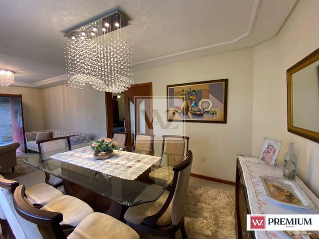 Casa com 462m² 3 quartos e 4 banheiros, à venda ou para alugar, no bairro Uvaranas em Ponta Grossa
