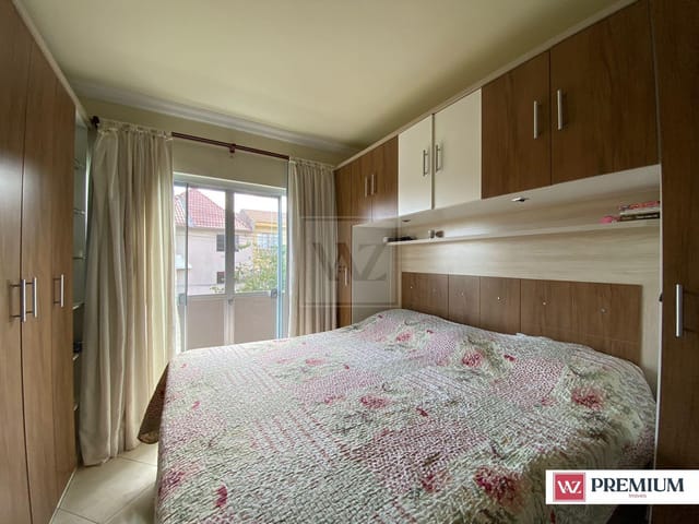 Casa com 462m² 3 quartos e 4 banheiros, à venda ou para alugar, no bairro Uvaranas em Ponta Grossa