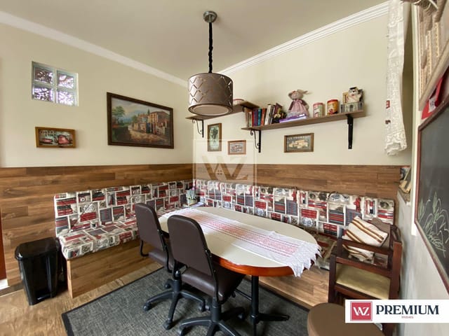 Casa com 462m² 3 quartos e 4 banheiros, à venda ou para alugar, no bairro Uvaranas em Ponta Grossa