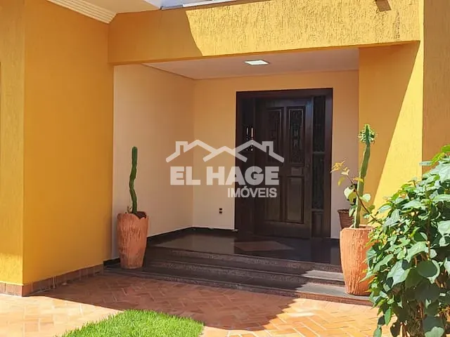 Casa com 608m² 3 quartos e 3 banheiros, à venda, no bairro Cidade Alta em Cuiabá