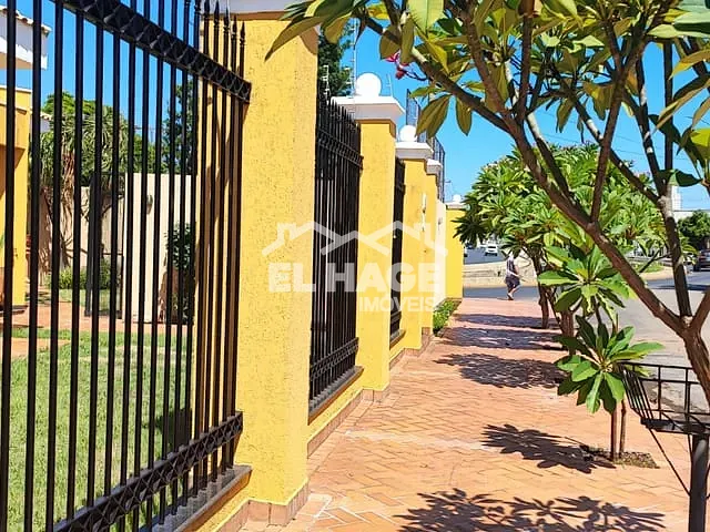 Casa com 608m² 3 quartos e 3 banheiros, à venda, no bairro Cidade Alta em Cuiabá