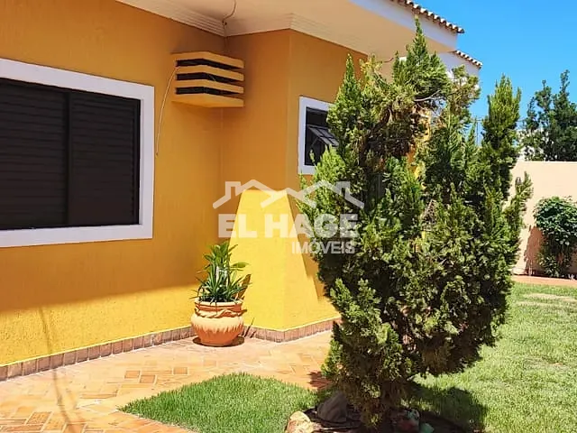 Casa com 608m² 3 quartos e 3 banheiros, à venda, no bairro Cidade Alta em Cuiabá
